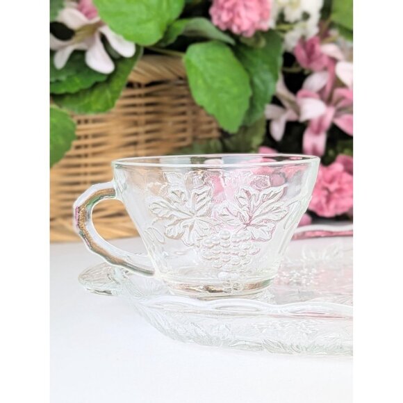 Vtg 1960s Clear Glass Snack Sandwich Set for Four Anchor Hocking Grapes Tea Set - Picture 3 of 10